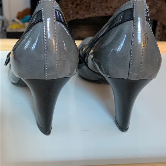 Women’s Maryjane grey patent leather 2in shoe - Picture 3 of 6